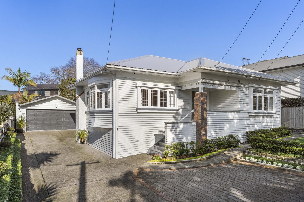 2 Gorrie Avenue, Epsom, Auckland - Carousel 1