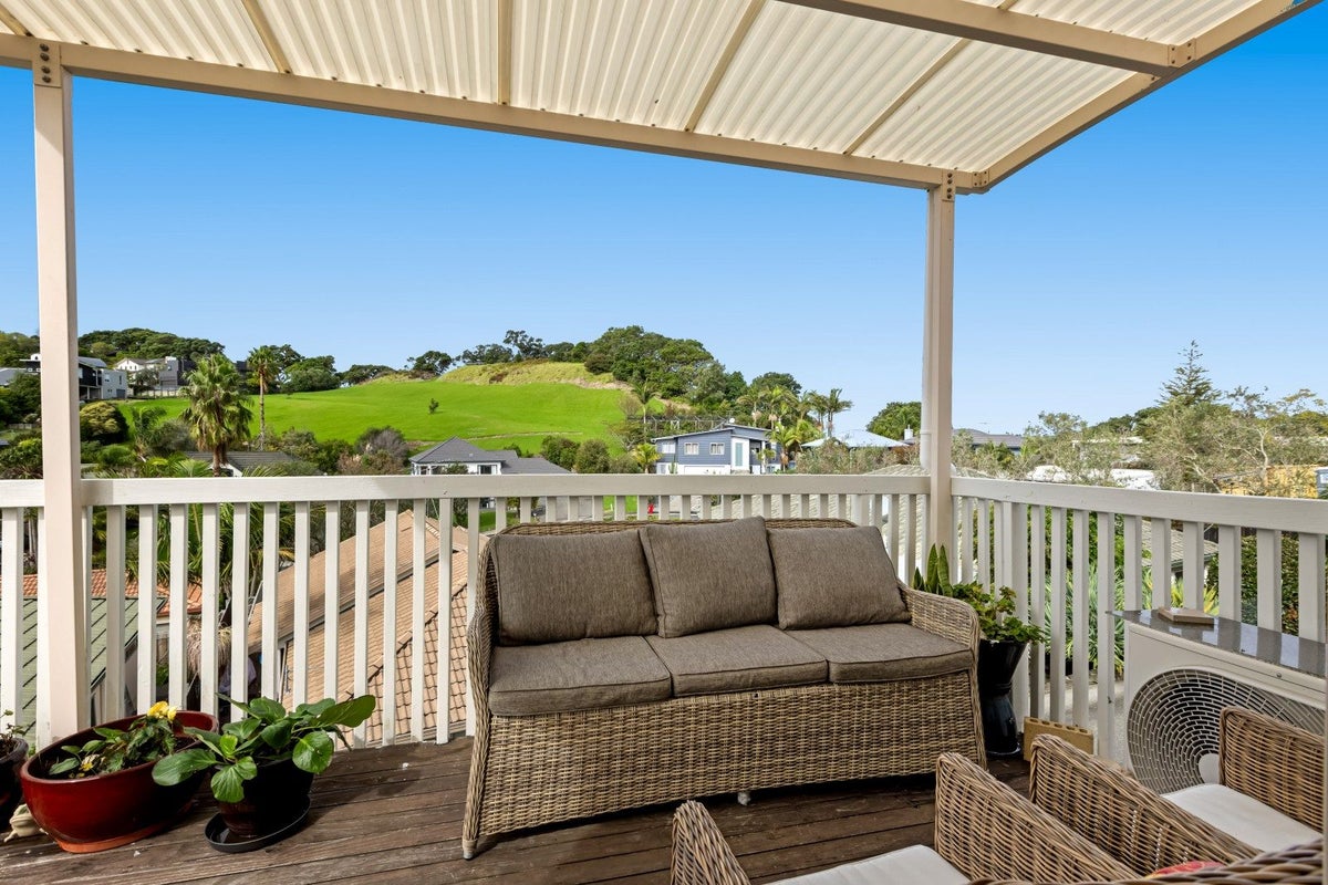 21 Kestrel Heights, Arkles Bay, Whangaparaoa - Carousel 2
