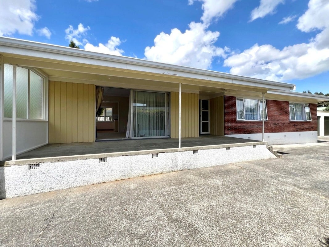 10 Kahurangi Place, Hillpark, Auckland - Carousel 1