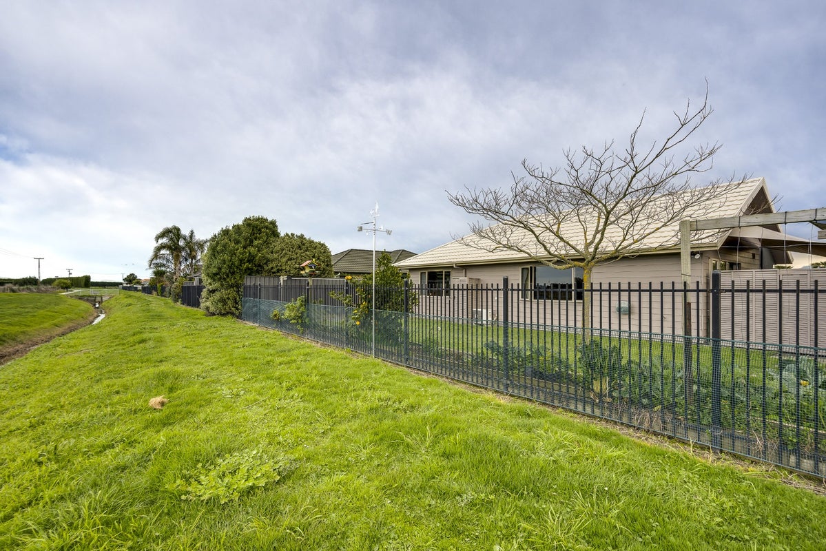 17 Mcnaughton Place, Onekawa, Napier - Carousel 19
