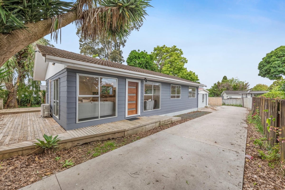 9 Smedley Street, Manurewa, Auckland - Carousel 1