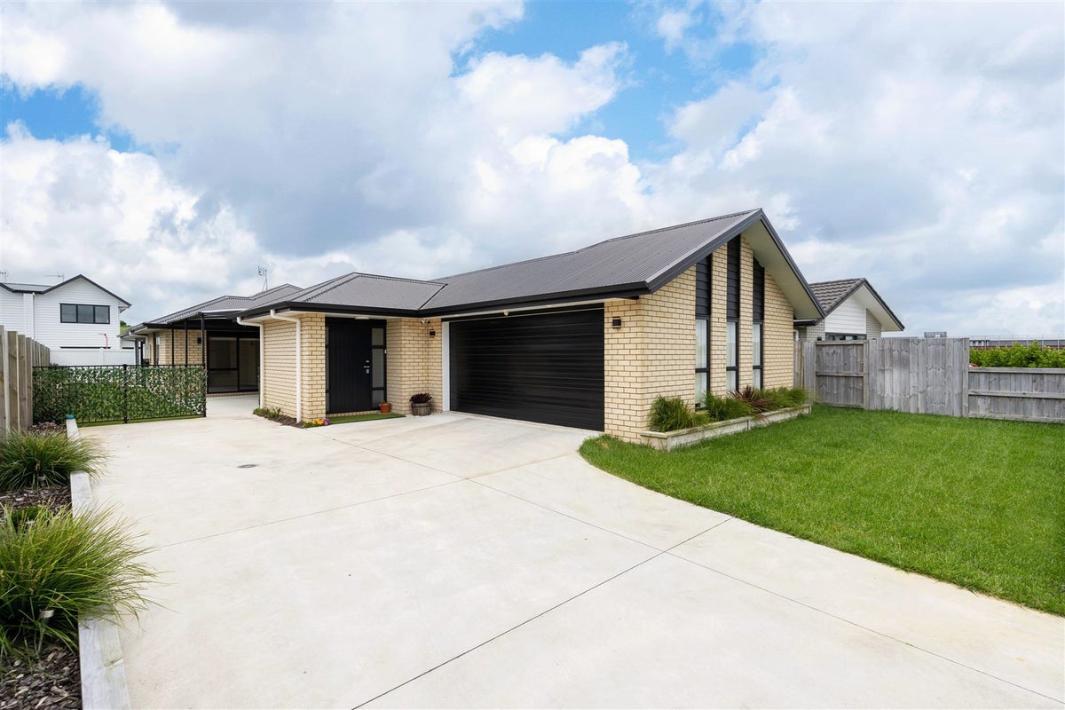 4 Arahi Place, Rototuna North, Hamilton - Carousel 15