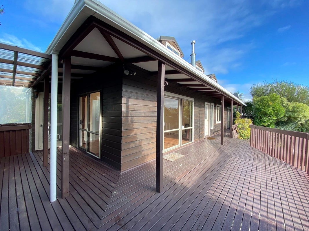 29 Redwing Street, Browns Bay, Auckland - Carousel 2