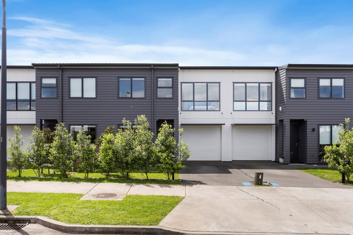 47 Lusitano Drive, Karaka, Papakura - Carousel 1