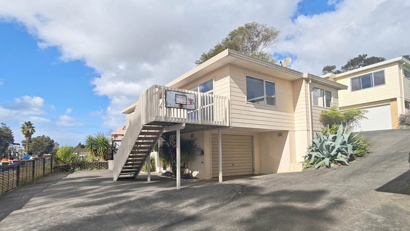 1/44 Barbados Drive, Unsworth Heights, Auckland - Carousel 1