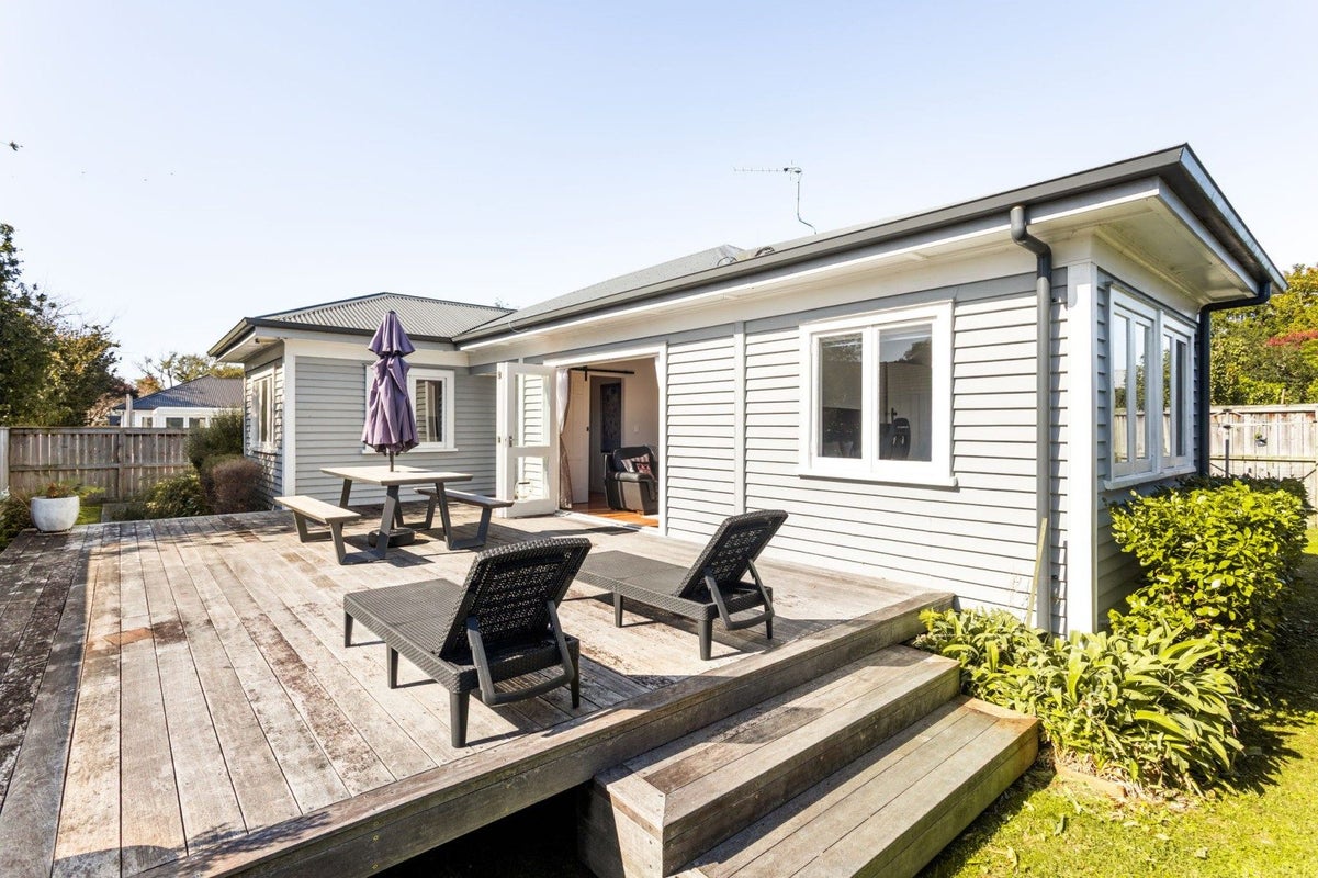 37 Firth Street, Hamilton East, Hamilton - Carousel 1