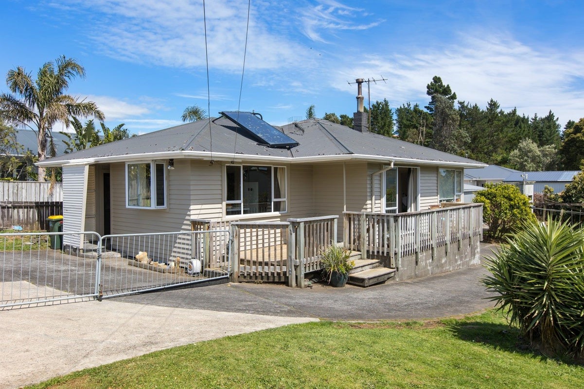142 Pioneer Road, Spotswood, New Plymouth - Carousel 21