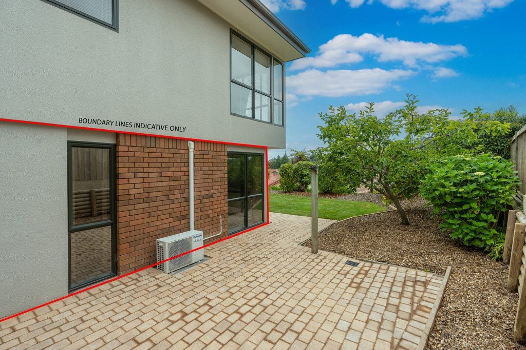 61 Grosvenor Gardens, Flagstaff, Hamilton - Carousel 22
