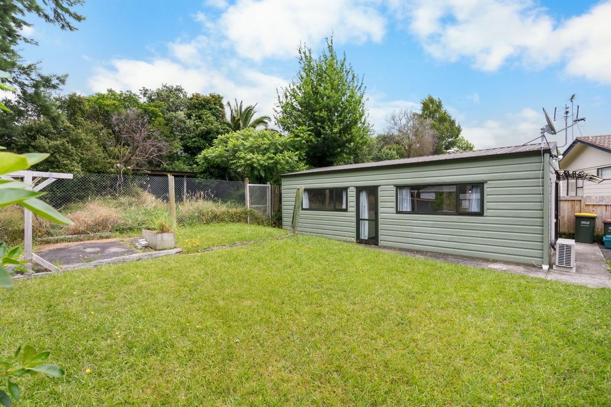 19 Matipo Crescent, Pukete, Hamilton - Carousel 13