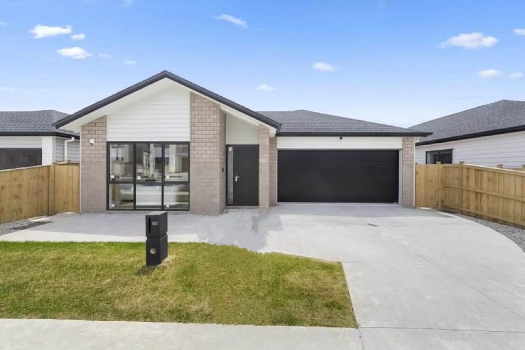 50 Cooladawson Drive, Flat Bush, Auckland - Carousel 1