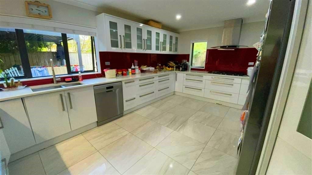 200 Bucklands Beach Road, Bucklands Beach, Auckland - Carousel 2