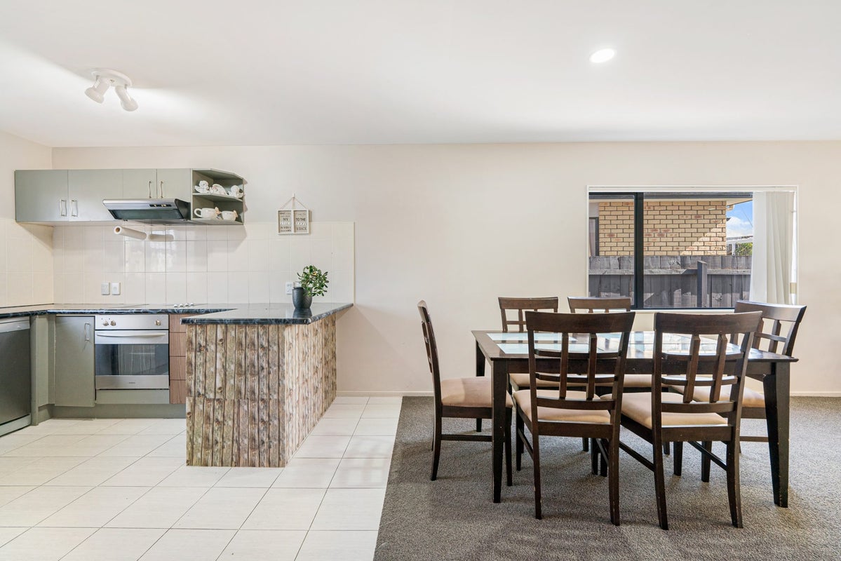 22B Charlenne Close, Ranui, Auckland - Carousel 24