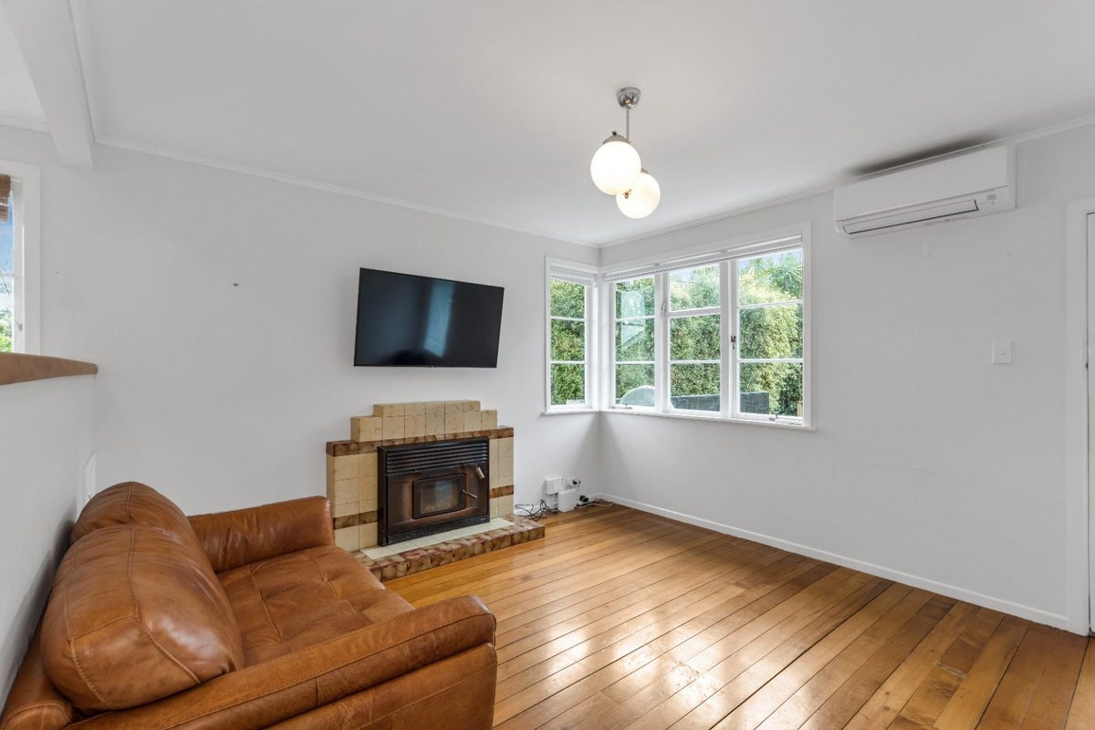 40A Fairlands Avenue, Waterview, Auckland - Carousel 2