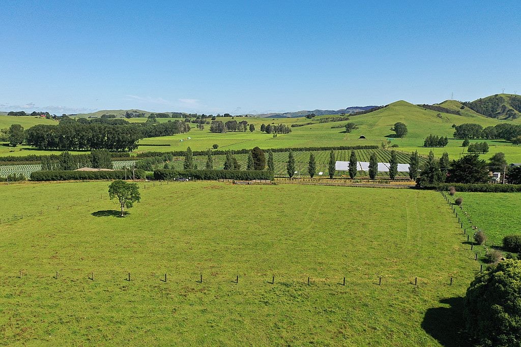 1590 Tahuna Road, TE HOE - Carousel 2