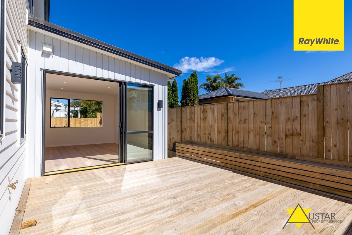37B Stottholm Road, Titirangi, Auckland - Carousel 24
