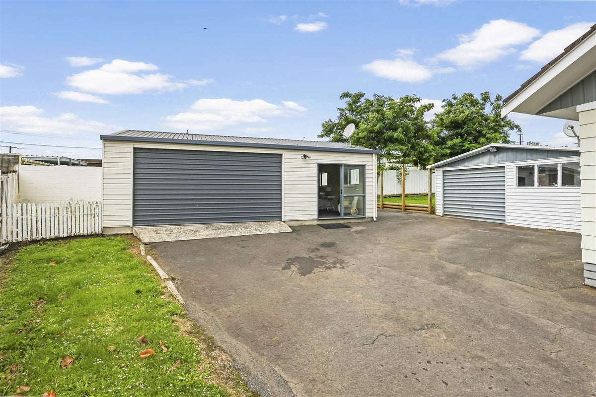 14 Madison Place, Dinsdale, Hamilton - Carousel 19