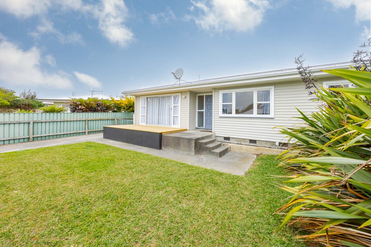 37 Alexander Avenue, Onekawa, Napier, Hawke's Bay - Carousel 1