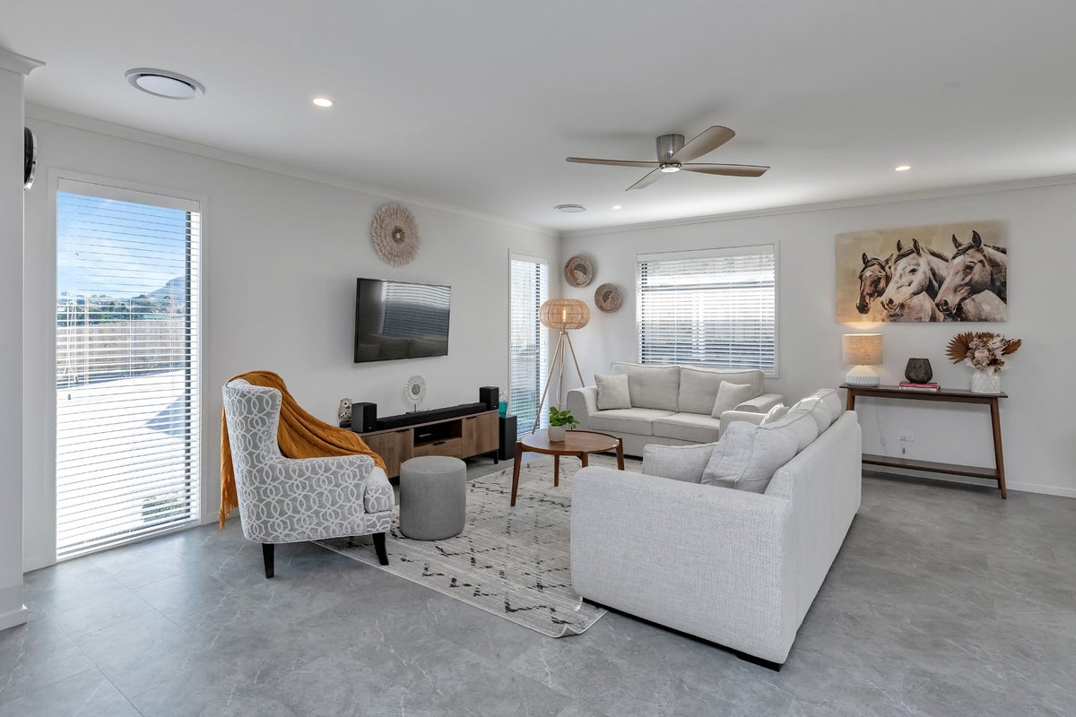 1/2 Merion Rise, Kamo, Whangarei - Carousel 2