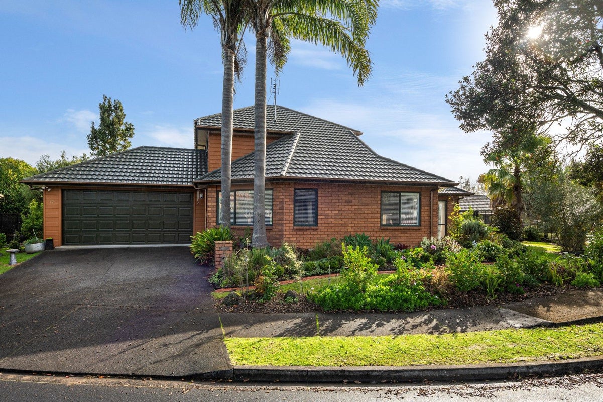 17 Ryehill Close, New Lynn, Auckland - Carousel 1