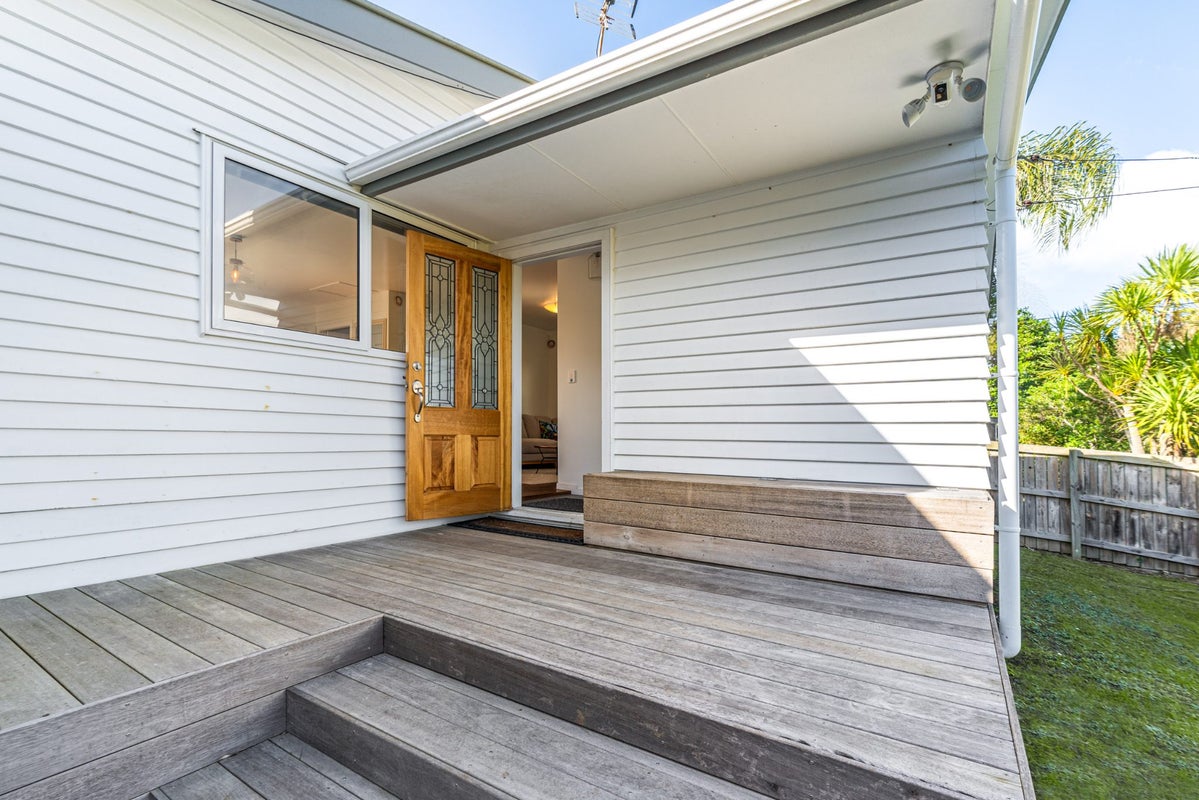 10 Ridge Road, Oneroa, Waiheke Island - Carousel 2