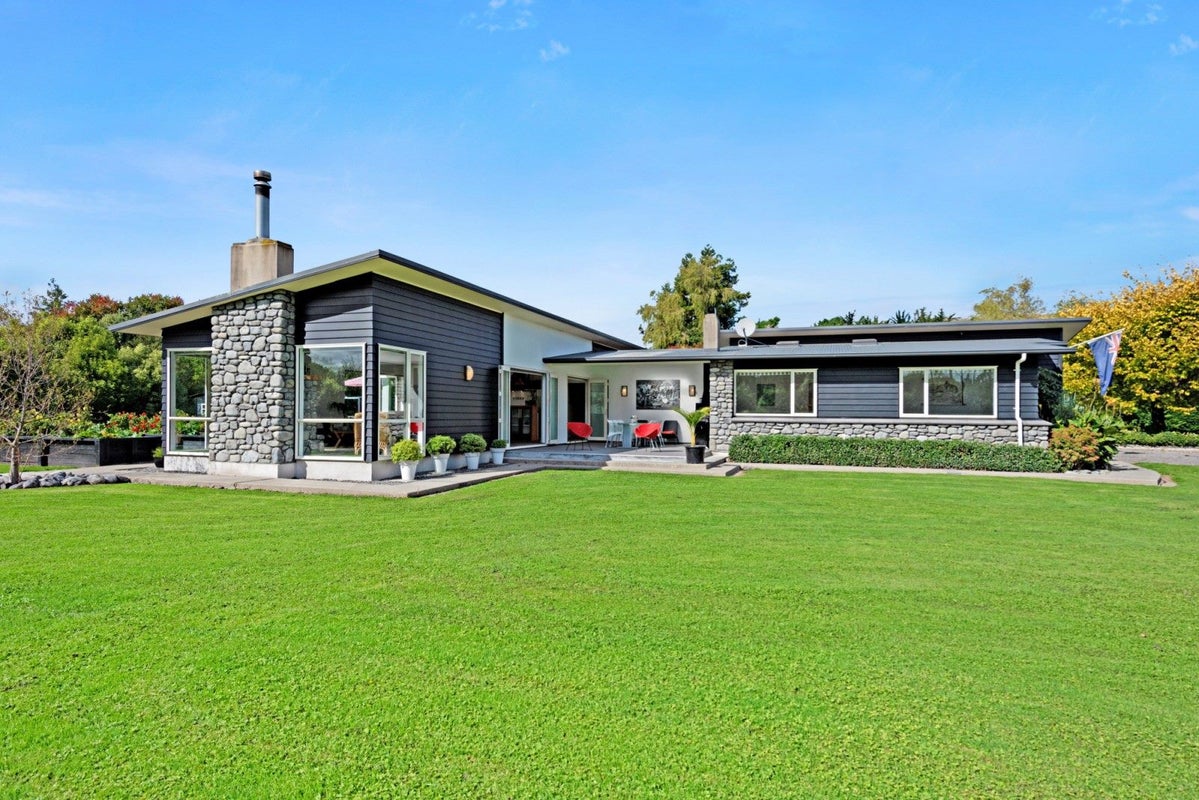 33 Arcus Road, Te Horo - Carousel 1