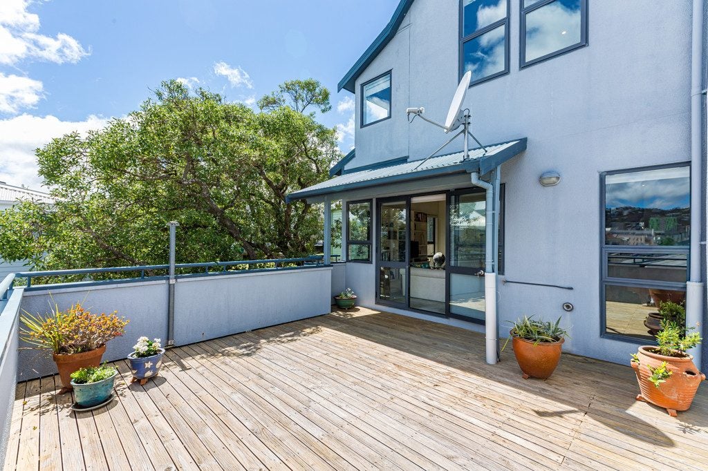 7/88 Brougham Street, Mount Victoria, Wellington - Carousel 1