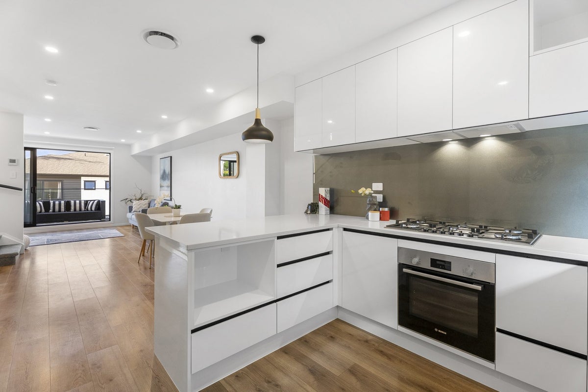 2/245 Campbell Road, Greenlane, Auckland - Carousel 2