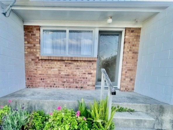4/318 Te Atatu Road, Te Atatu South, Auckland - Carousel 1