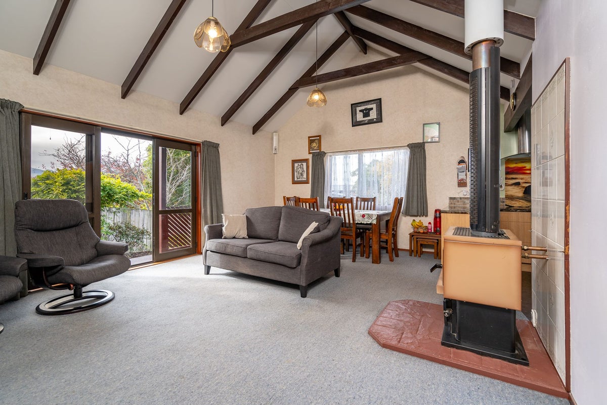 33 Estuary Crescent, Fairfield, Dunedin - Carousel 2