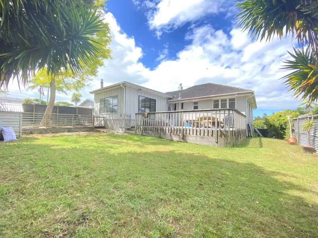 40 Angelo Avenue, Howick, Auckland - Carousel 16