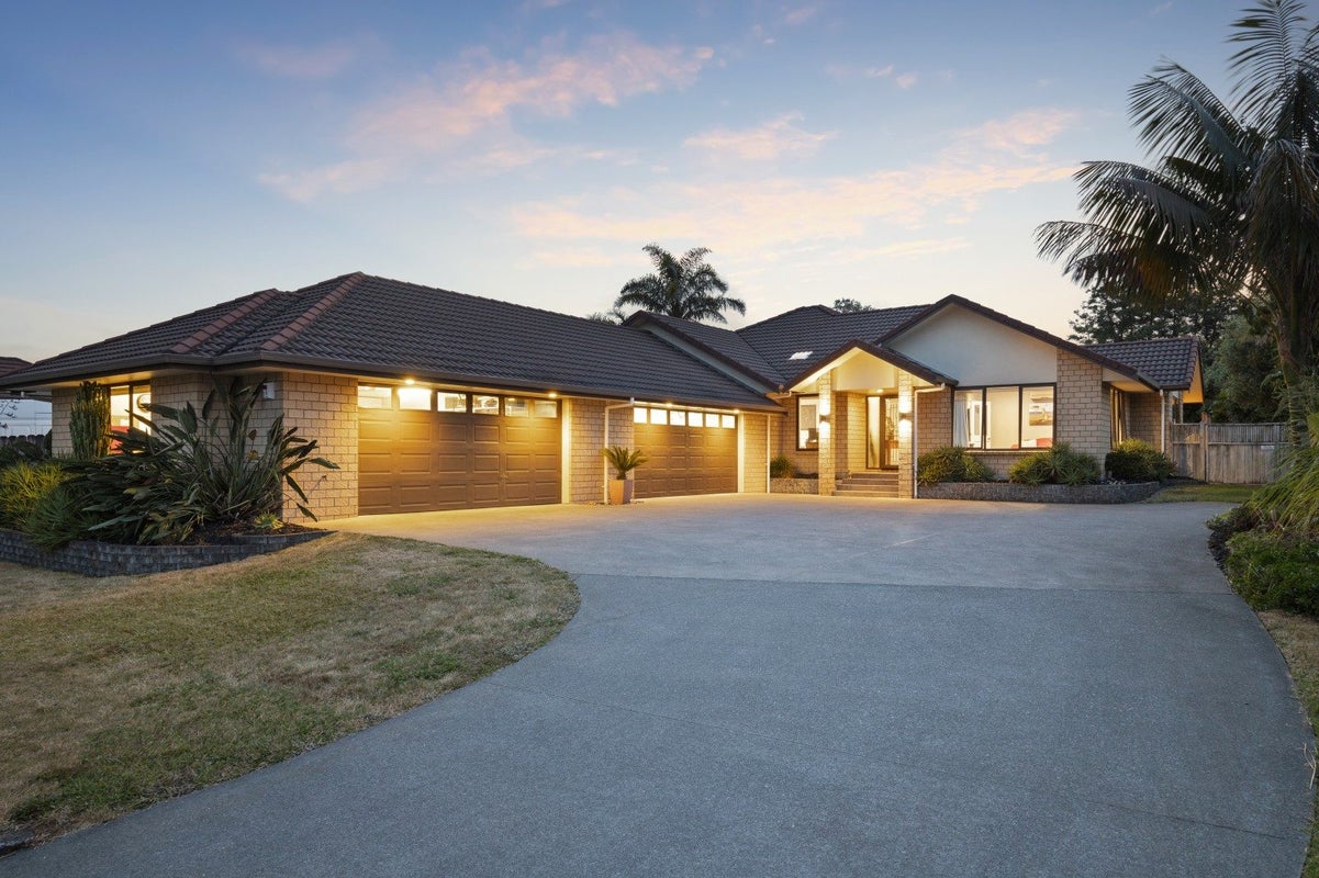 55 Lough Bourne Drive, Pukekohe, Pukekohe - Carousel 1