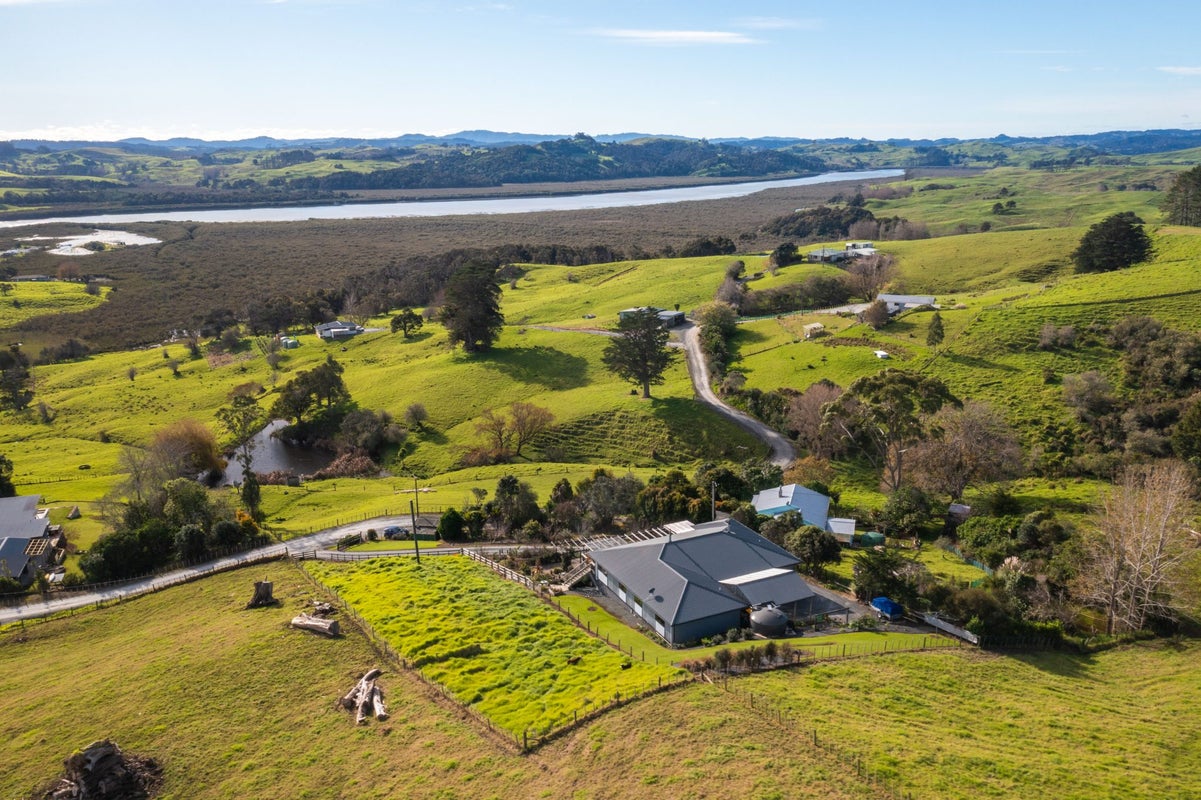 16 Bennett Street, Wellsford, Rodney, Auckland - Carousel 31
