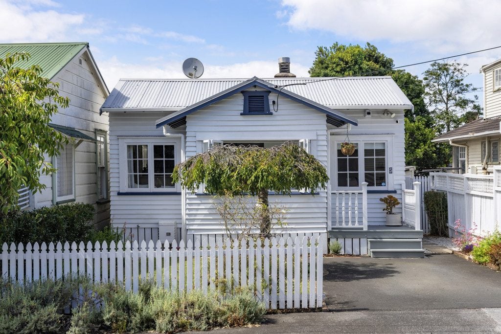 5 Yates Street, Onehunga, Auckland - Carousel 1