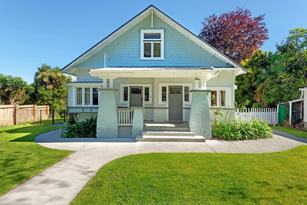 15 Waimata Road, Whataupoko, Gisborne - Carousel 1