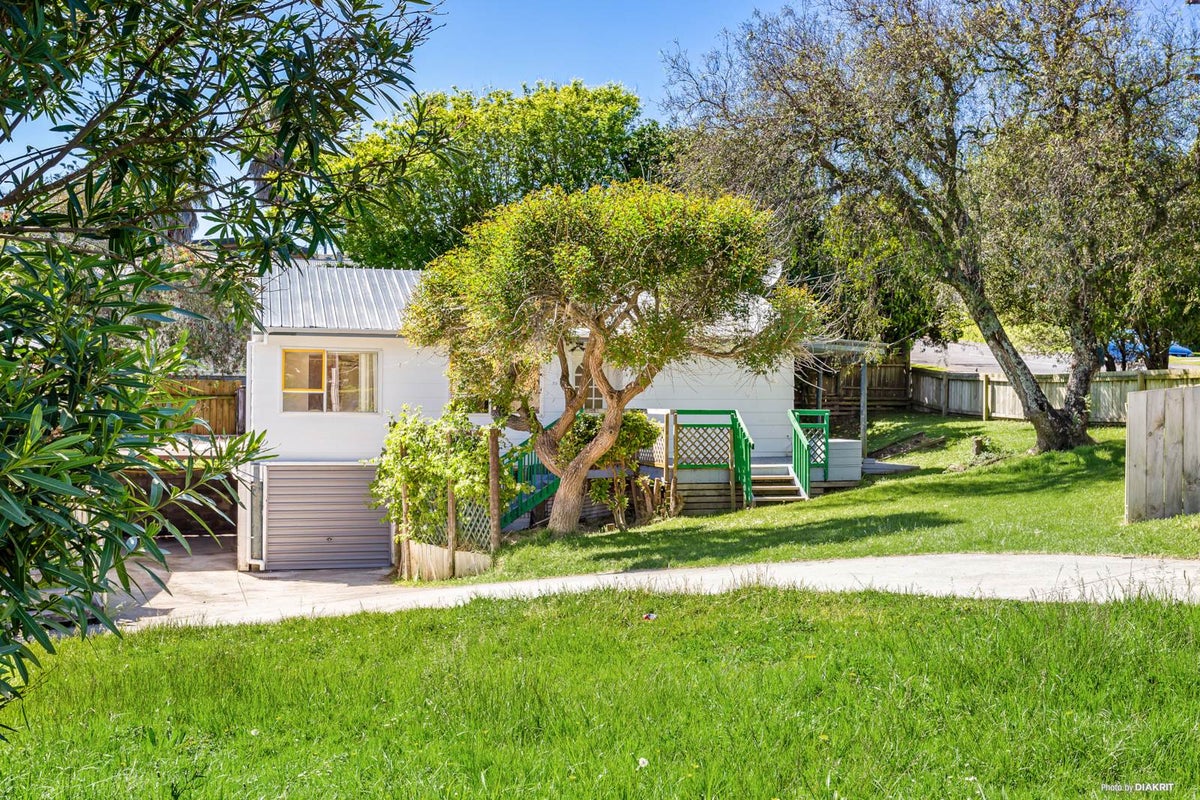 1/23 Aeroview Drive, Beach Haven, Auckland - Carousel 2