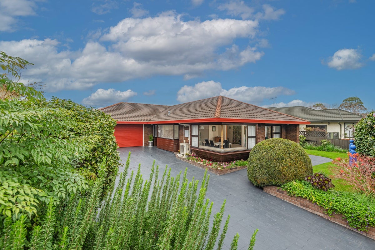 115 John F Kennedy Drive, Milson, Palmerston North - Carousel 1