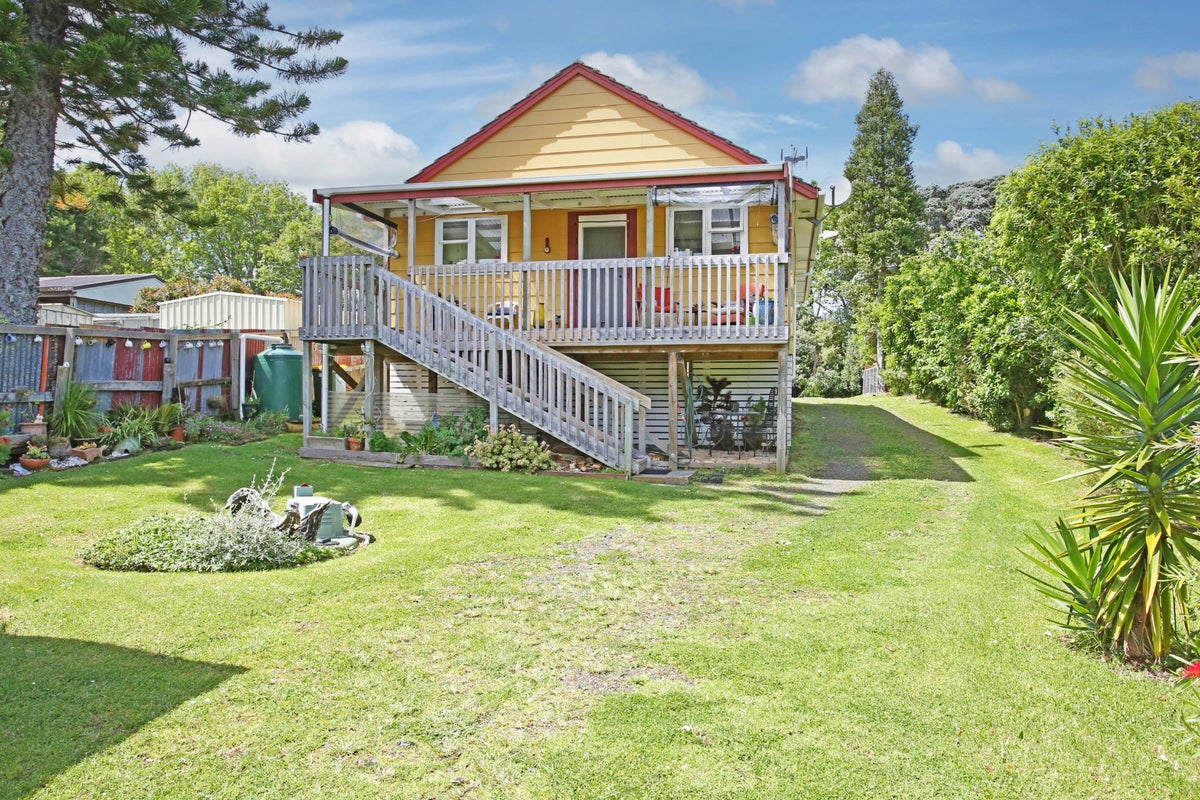 199 Brook Road, Waiuku - Carousel 1