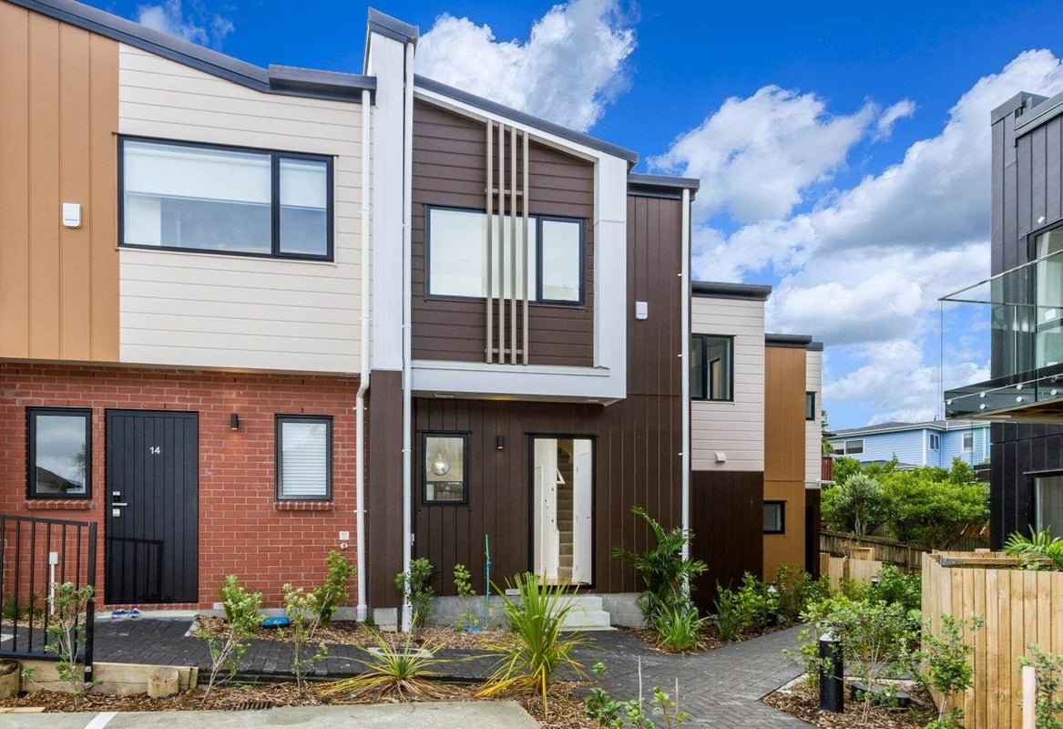 15/26 Springvale Drive, Fairview Heights, Auckland - Carousel 1