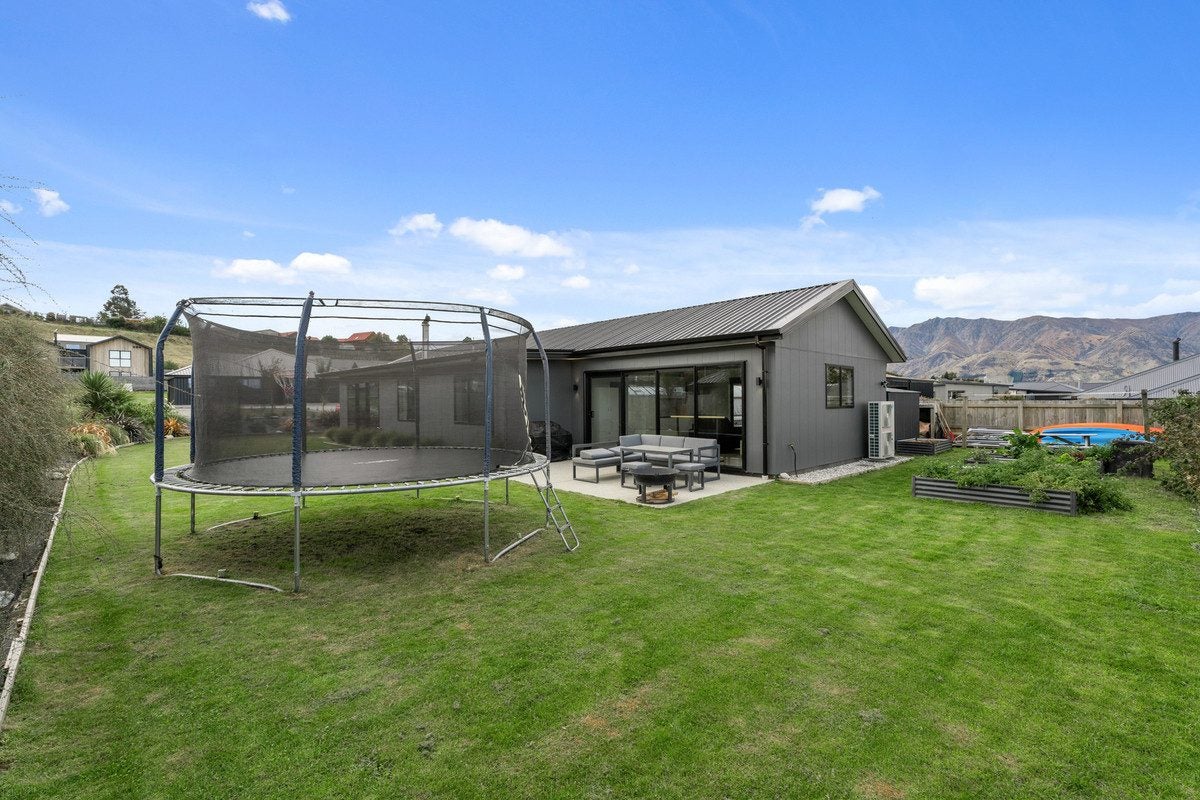24 Woodpecker Street, Wanaka - Carousel 19