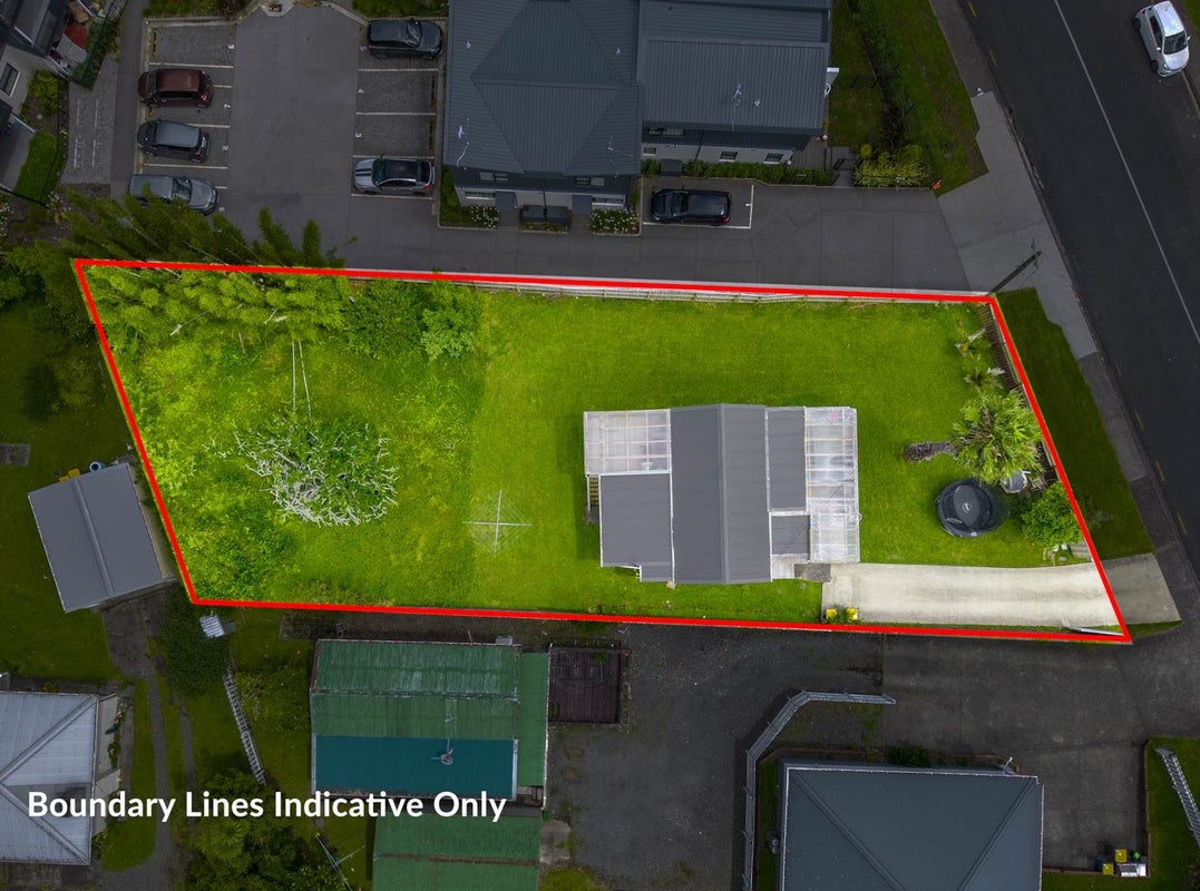 11 Awaroa Road, Sunnyvale, Auckland - Carousel 7