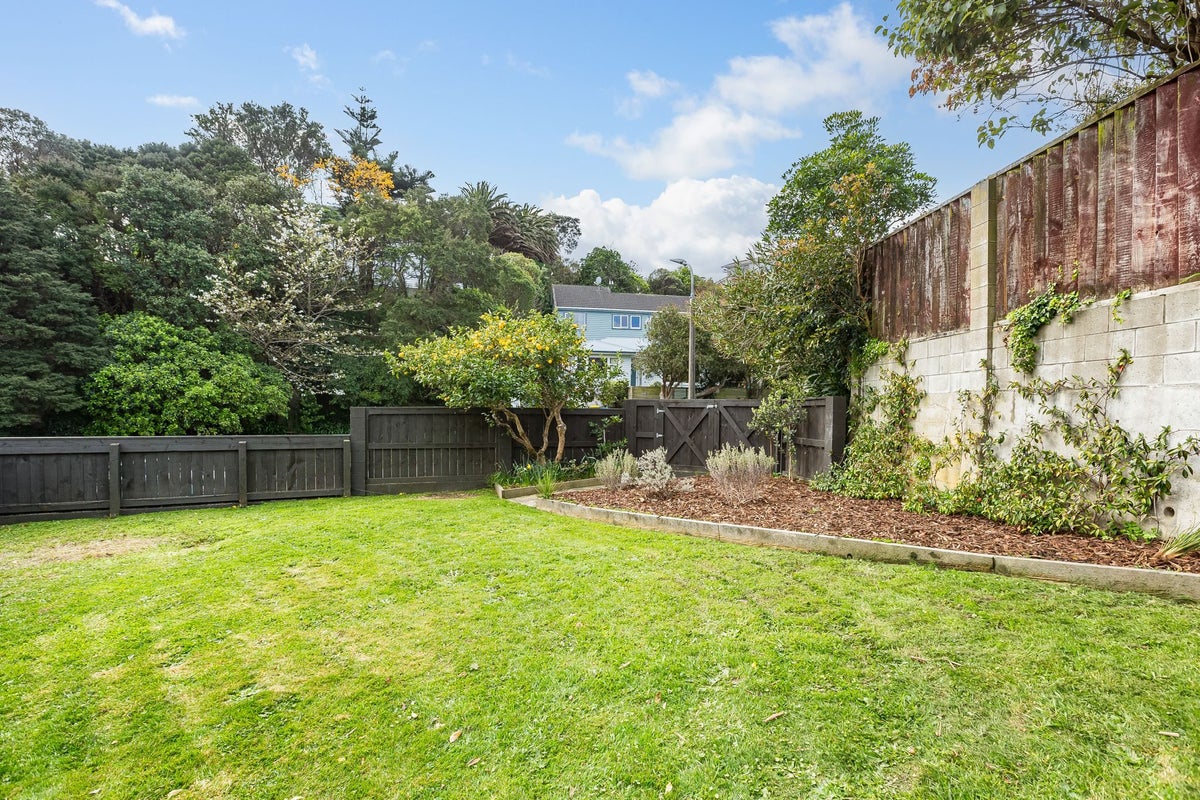 9 Brora Crescent, Papakowhai, Porirua - Carousel 36