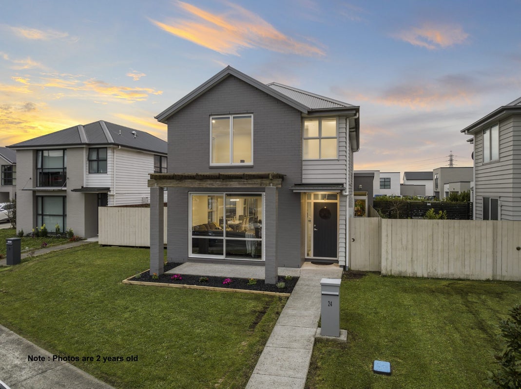 24 Soaring Bird Drive, Takanini, Auckland - Carousel 1
