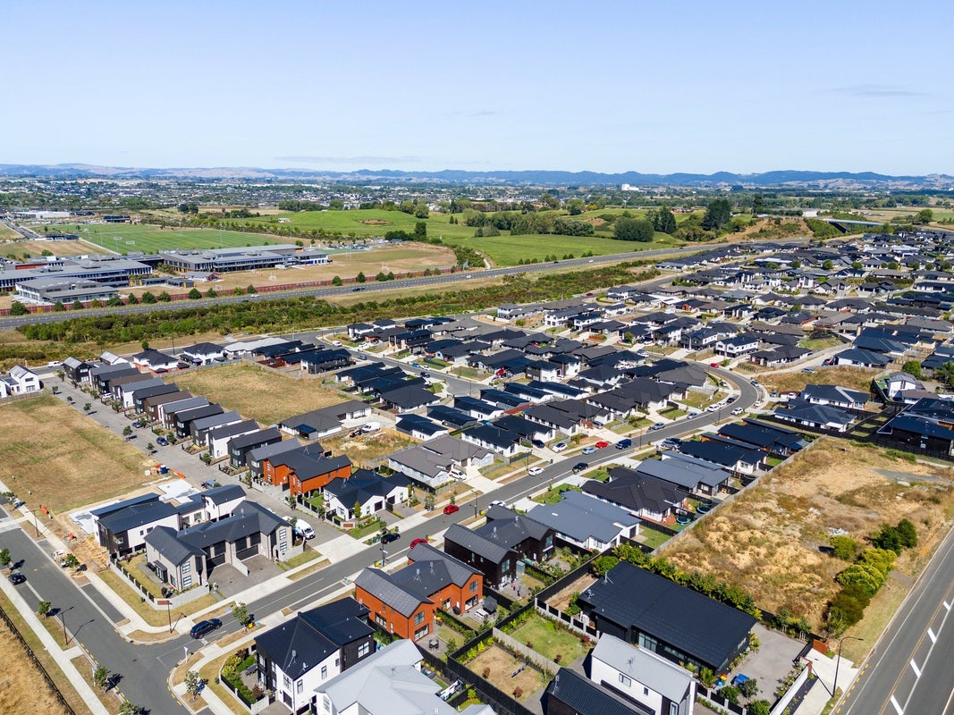 47 Tokerau Drive, Rototuna North, Hamilton - Carousel 25