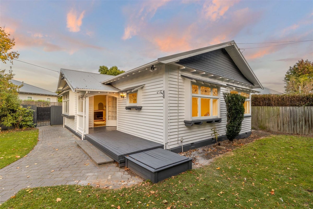 678 Avonside Drive, Avonside, Christchurch - Carousel 2