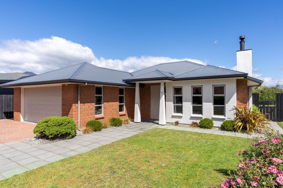 20 Hewson Crescent, Wanaka - Carousel 1