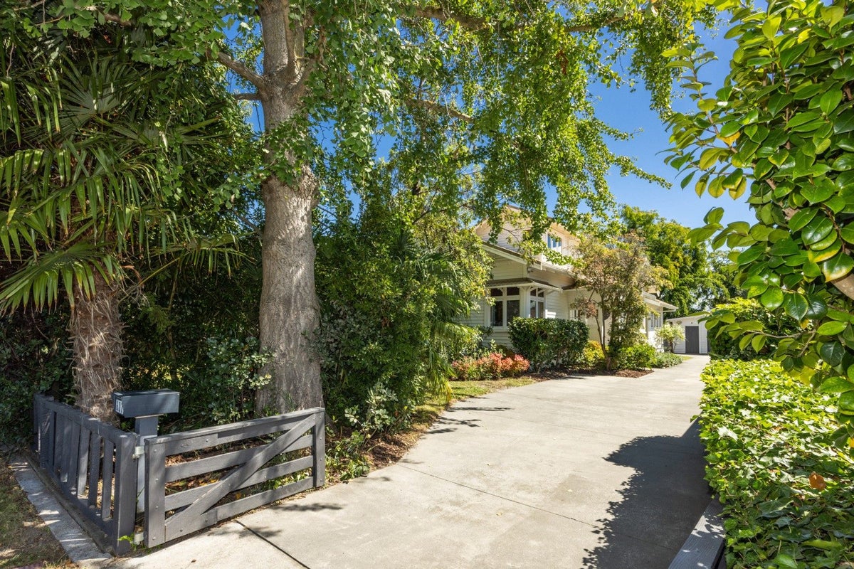 607 Charles Street, Saint Leonards, Hastings - Carousel 2