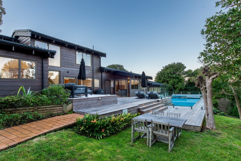 102 Kowhai Road, Campbells Bay, Auckland - Carousel 1