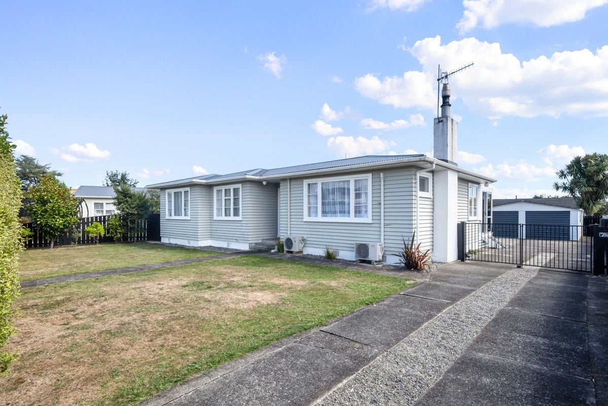40 Balmoral Street, Levin, Levin - Carousel 1