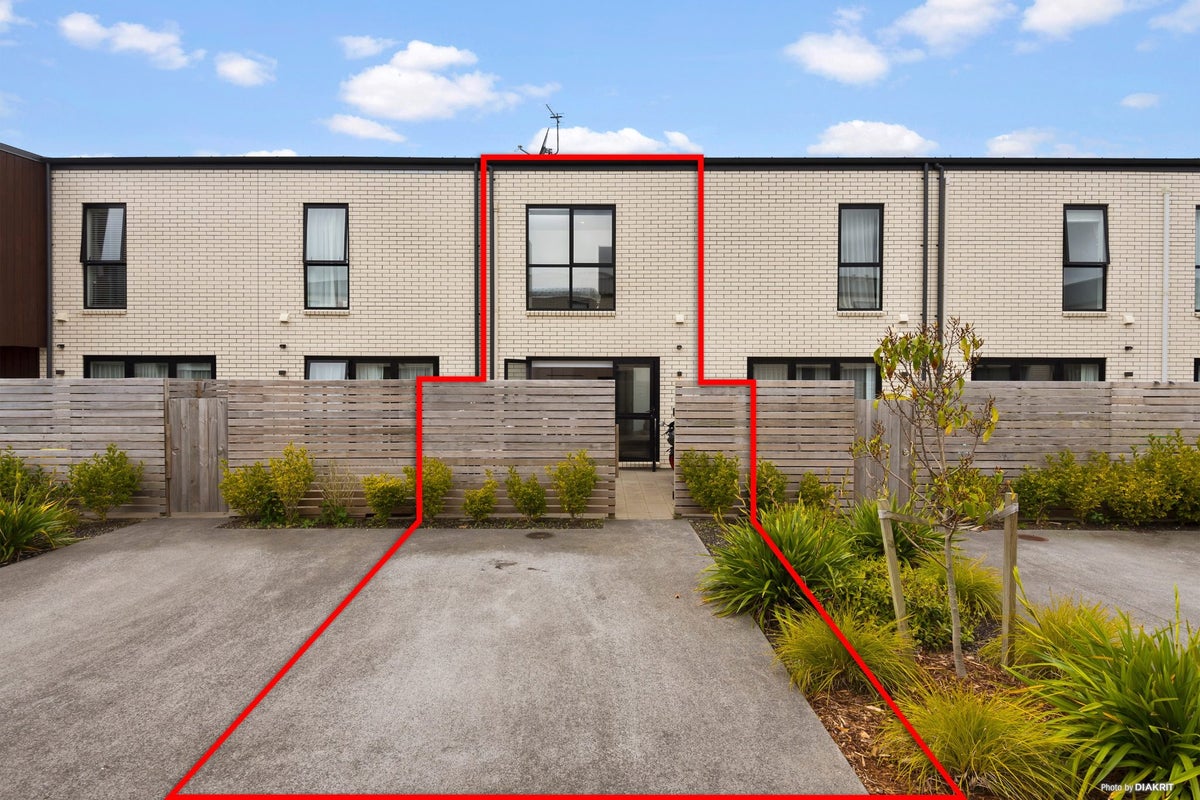 86 Mangahoe Road, Mount Wellington, Auckland - Carousel 1