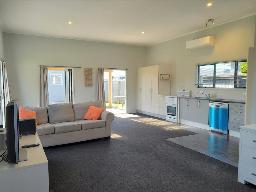 126 Rangiora Crescent, Matarangi - Carousel 2